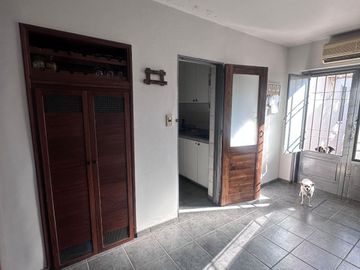 Casa en venta de 4 dormitorios c/ cochera en Villa Nueva