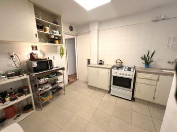 DEPARTAMENTO 4 AMBIENTES  CON DEPENDENCIA  BALCON