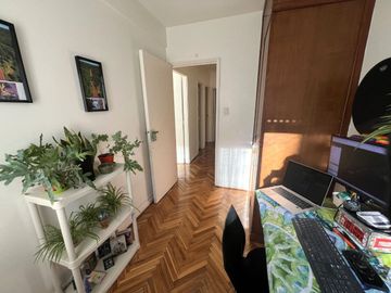 DEPARTAMENTO 4 AMBIENTES  CON DEPENDENCIA  BALCON