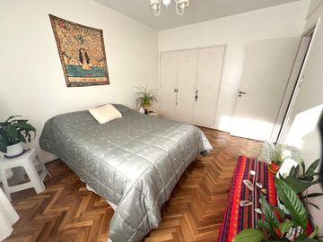 DEPARTAMENTO 4 AMBIENTES  CON DEPENDENCIA  BALCON