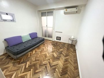 DEPARTAMENTO 4 AMBIENTES  CON DEPENDENCIA  BALCON