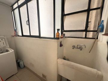 DEPARTAMENTO 4 AMBIENTES  CON DEPENDENCIA  BALCON