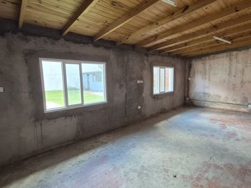VENTA CASA 3 AMB  LOS ALAMOS 300 m2 APTO CREDITO