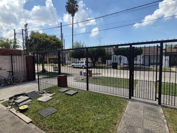 VENTA CASA 3 AMB  LOS ALAMOS 300 m2 APTO CREDITO