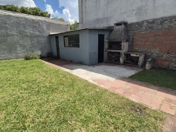 VENTA CASA 3 AMB  LOS ALAMOS 300 m2 APTO CREDITO