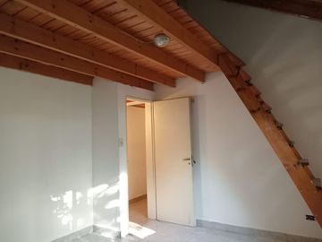 CASA 5 AMBIENTES - OPORTUNDAD