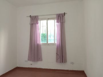 CASA 5 AMBIENTES - OPORTUNDAD