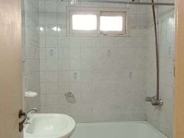CASA 5 AMBIENTES - OPORTUNDAD