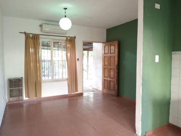CASA 5 AMBIENTES - OPORTUNDAD