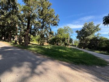 VENTA DE LOTE A METROS  ACCOESTE MORENO PERMUTA