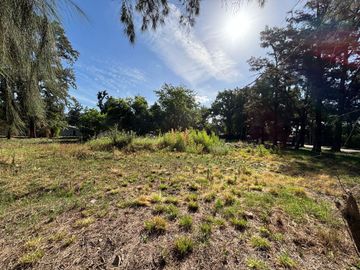 VENTA DE LOTE A METROS  ACCOESTE MORENO PERMUTA