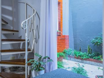 VENTA PH DUPLEX 5 AMB. CON PATIO Y TERRAZA URQUIZA