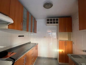 Casa en Arriendo en Cerro Jacaranda 01907