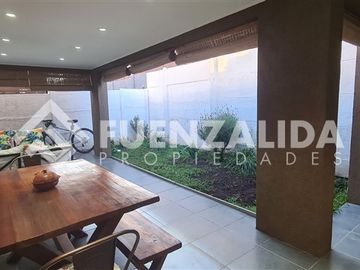 Casa en Venta en Condominio Arrayanes de Nos