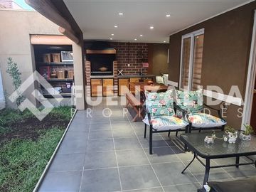 Casa en Venta en Condominio Arrayanes de Nos