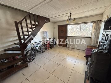 Departamento en Venta en Cuatro Álamos / Primera Transversal