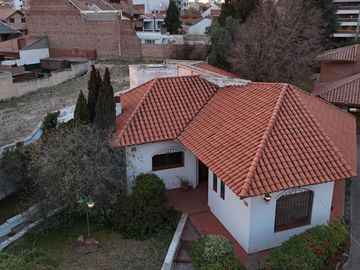 VENTA CASA ZONA ALTO NEUQUÉN
