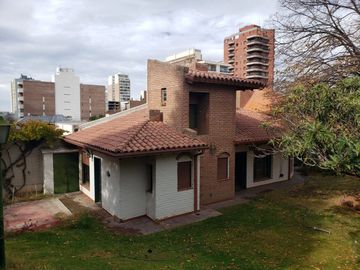 VENTA CASA ZONA ALTO NEUQUÉN