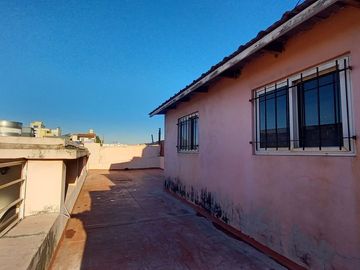 Venta casa 6 ambientes Excelente ubicacion