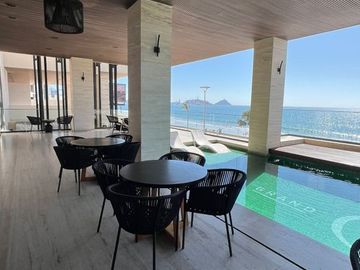 Departamento en venta en Malecon Mazatlan Sin.