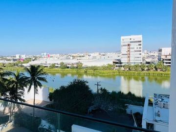 Departamento en venta en Malecon Mazatlan Sin.