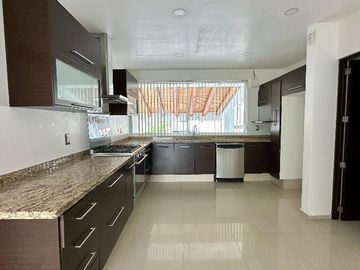 Casa en Venta, Prado Largo, Zona Esmeralda