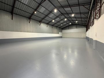 Arriendo Galpón industrial - Sangolquí Valle de Los Chillos, Amaguaña