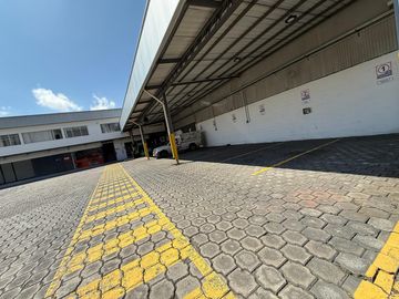 Arriendo Galpón industrial - Sangolquí Valle de Los Chillos, Amaguaña