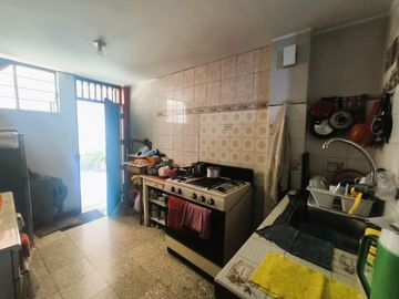 ¡En venta hermosa casa como chalet  en condominio - Sjl!