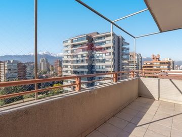 Departamento Duplex, Las Condes 3D+3B+2E+1B