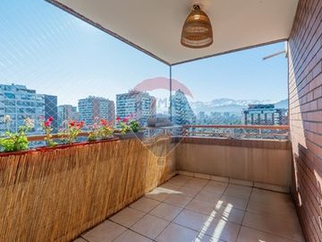 Departamento Duplex, Las Condes 3D+3B+2E+1B