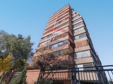 Departamento Duplex, Las Condes 3D+3B+2E+1B