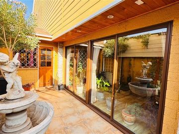 Casa en Venta en VILLA LOS CANTAROS QUILICURA