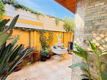 Casa en Venta en VILLA LOS CANTAROS QUILICURA