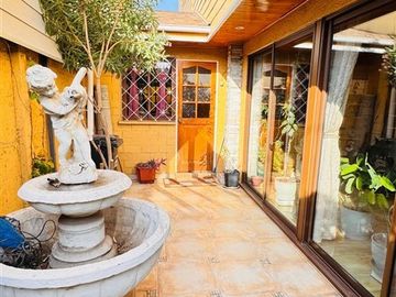 Casa en Venta en VILLA LOS CANTAROS QUILICURA