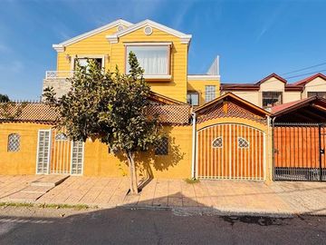Casa en Venta en VILLA LOS CANTAROS QUILICURA