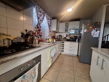 LINDA CASA EN VENTA, UBICADA EN MAIPÚ