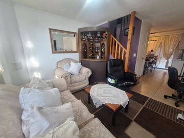 LINDA CASA EN VENTA, UBICADA EN MAIPÚ