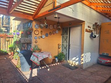 LINDA CASA EN VENTA, UBICADA EN MAIPÚ