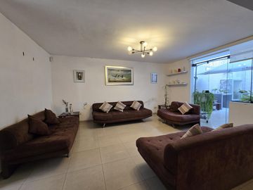 VENDO CASA EN SAN MIGUEL