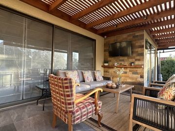CASA TOP ONE EN CONDOMINIO 5D4B PISCINA EN ALTO MACUL