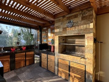 CASA TOP ONE EN CONDOMINIO 5D4B PISCINA EN ALTO MACUL