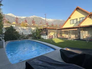 CASA TOP ONE EN CONDOMINIO 5D4B PISCINA EN ALTO MACUL