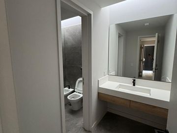 Casa en  Venta 3 Dormitorios 3 Baños en Housing