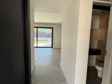 Casa en  Venta 3 Dormitorios 3 Baños en Housing