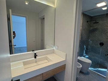 Casa en  Venta 3 Dormitorios 3 Baños en Housing