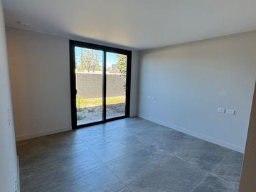 Casa en  Venta 3 Dormitorios 3 Baños en Housing