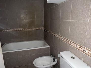 Departamento en venta - 3 Dormitorios 2 Baños - Pinamar