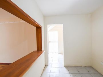 Renta casa comercial 295m2 Mariscal Foch 2 Pisos