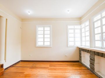 Renta casa comercial 295m2 Mariscal Foch 2 Pisos